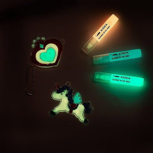 DE SET CREATIV 3 PANDANTIVE CU GEL CARE STRALUCESTE LA INTUNERIC + 3 SABLOANE KIDEA ZZMSCKA [2]