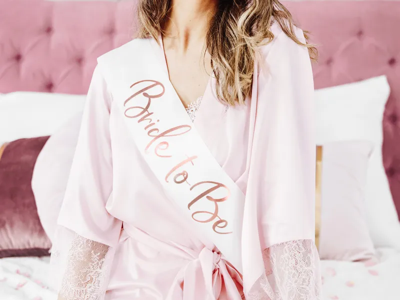 Eșarfă Satinată Mireasă "Bride to be" Alb/Rose Gold 75cm [1]