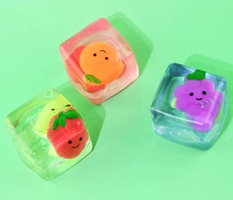 Figurină Squishy Cub de Gheață cu Fructe 5,5cm [1]