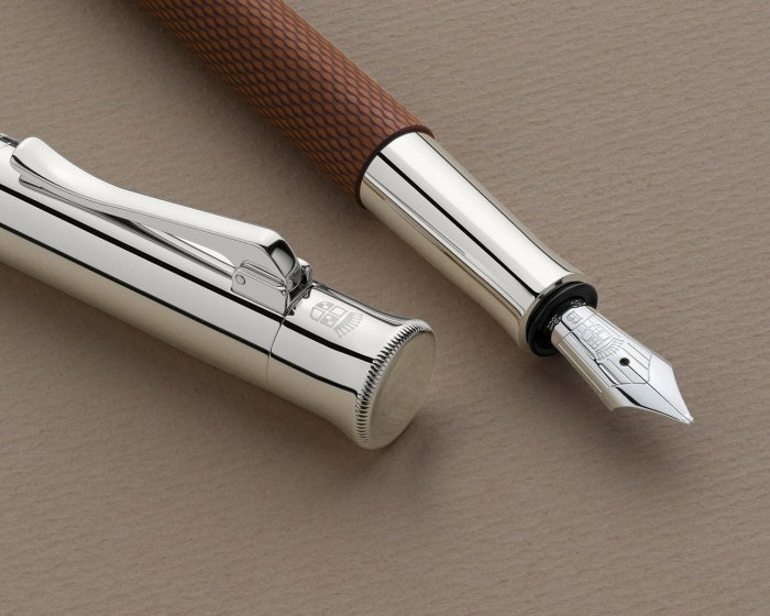 Stilou Guilloche Cognac M Graf von Faber-Castell GF146520 [3]