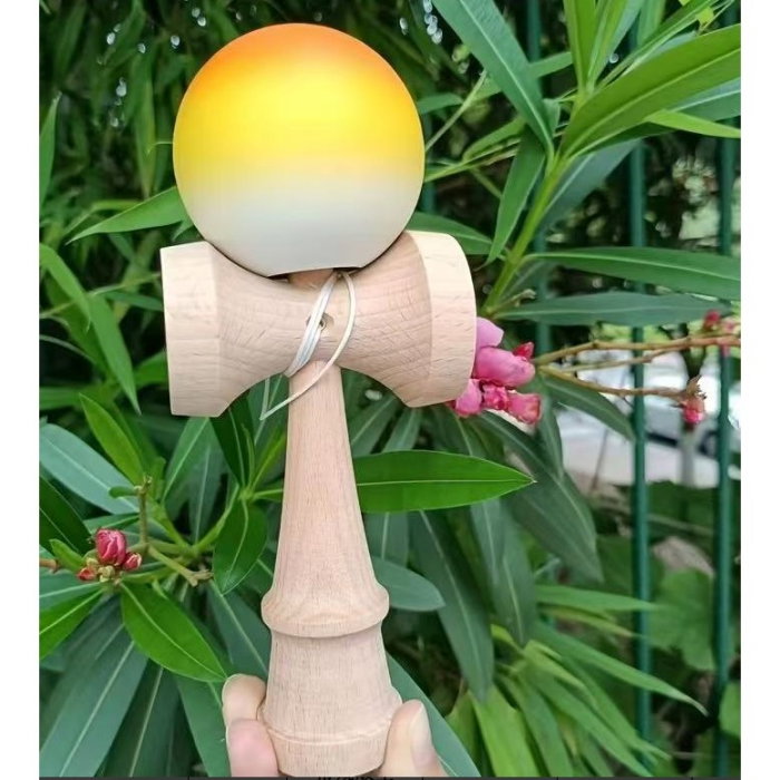 JOC LEMN KENDAMA 18CM RUBBER GRIP PORTOCALIU/GALBEN/ALB J1896/161672 [2]
