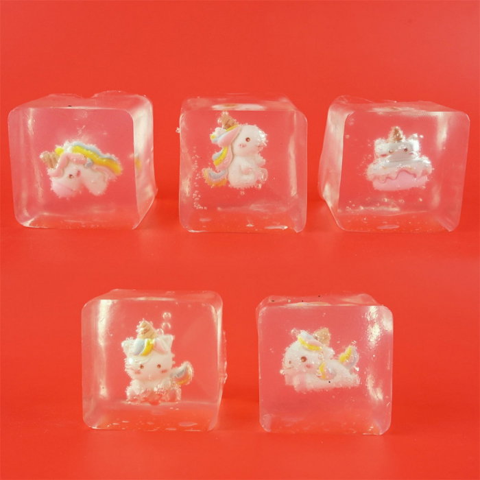 ROB FIGURINA SQUISHY ICE CUBE UNICORN 50G 54267 [1]