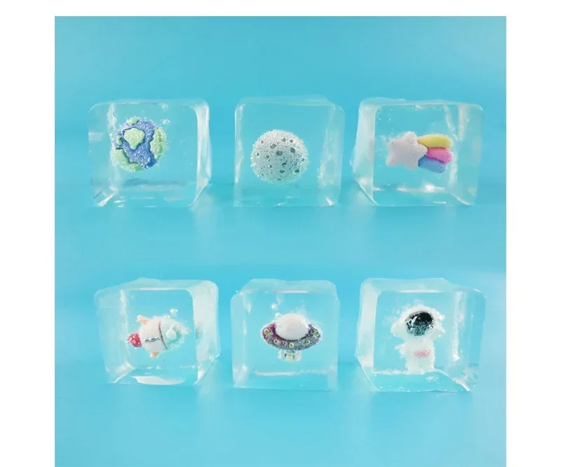 ARTICOLE COPII - Figurina Squishy Cub de Gheață Space 4.5cm 54264 - Asortat