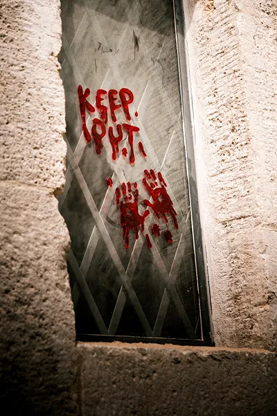 Sticker Halloween Fereastra Keep Out NN03 [2]