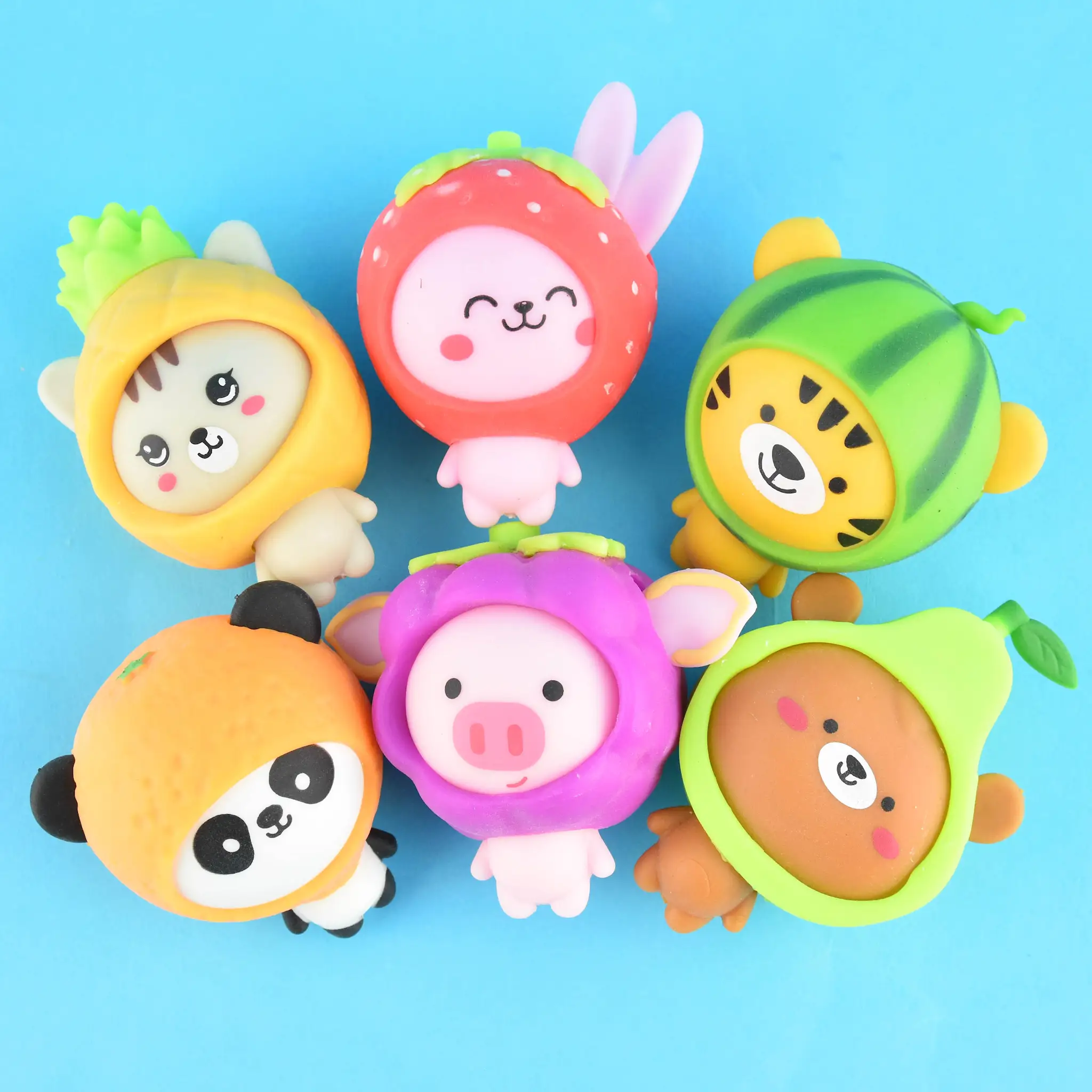 ROB FIGURINA SQUISHY 7.5CM FRUIT COSTUME 41119