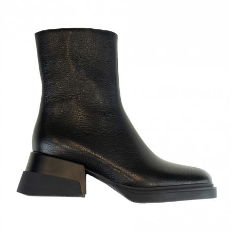 Ghete si botine - ADELINE