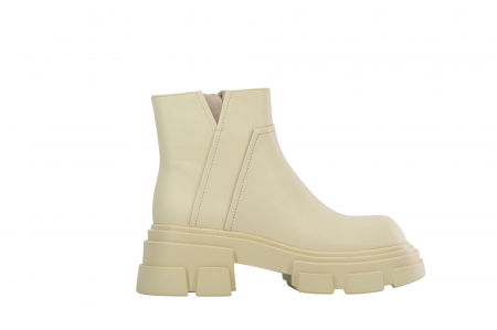 Ghete si botine - WANDA