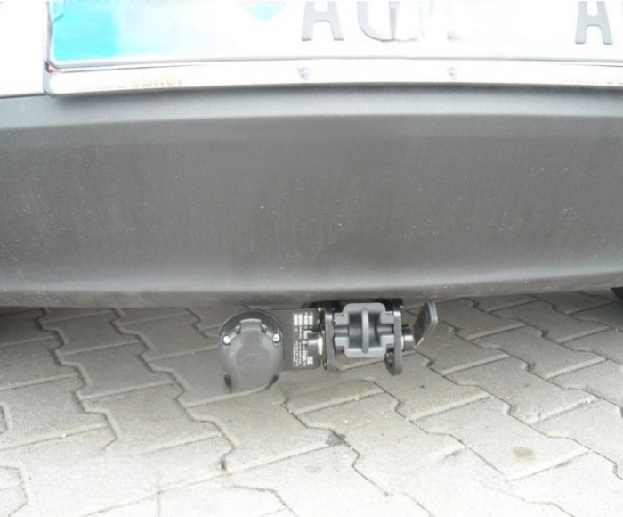 Alfa Romeo Giuletta dupa 04/2010 carlig de remorcare demontabil automat cu maneta marca Autohak [4]
