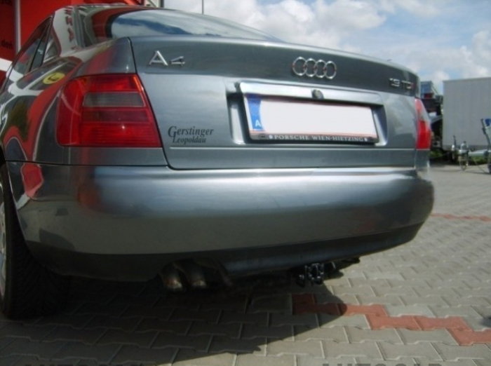 Audi A4 B5 1994 - 2000 carlig de remorcare demontabil automat cu maneta marca Autohak [2]