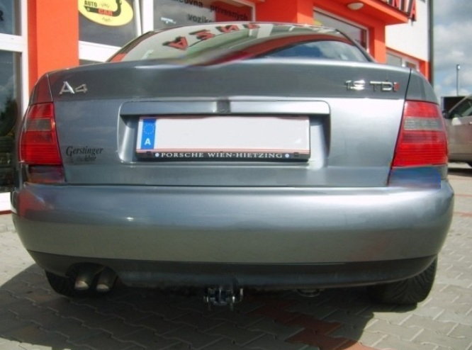 Audi A4 B5 1994 - 2000 carlig de remorcare demontabil automat cu maneta marca Autohak [3]