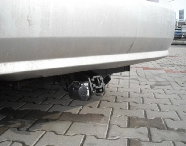Chevrolet Aveo 4 usi 2006 - 2011 carlig de remorcare demontabil automat cu maneta marca Autohak [2]