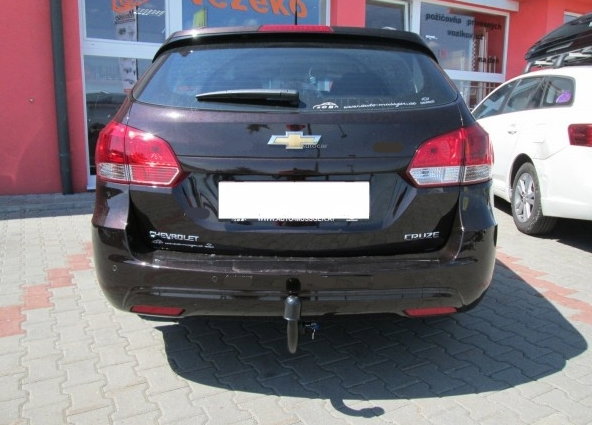 Chevrolet Cruze SW dupa 2012 carlig de remorcare vertical cu cheie marca Autohak [6]