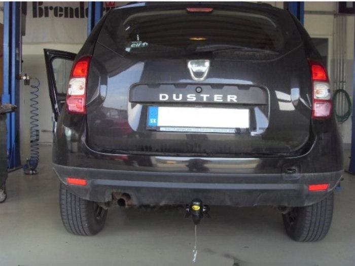 Dacia Duster 2013 - 2017 carlig de remorcare cu maneta marca Autohak [4]