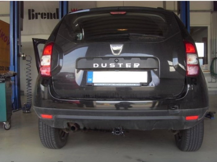 Dacia Duster 2013 - 2017 carlig de remorcare cu maneta marca Autohak [5]