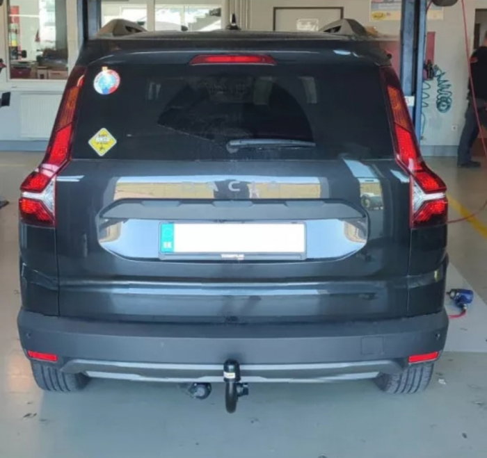 Cârlig Remorcare AutoHak pentru Dacia Jogger 2022+ Vertical cu Cheie [4]