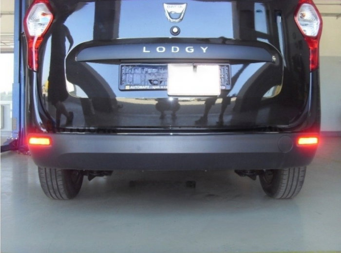 Dacia Lodgy dupa 2012 carlig de remorcare demontabil automat vertical marca Autohak [4]