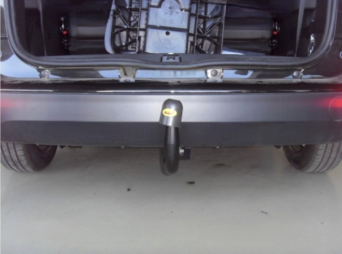 Dacia Lodgy dupa 2012 carlig de remorcare demontabil automat vertical marca Autohak [8]