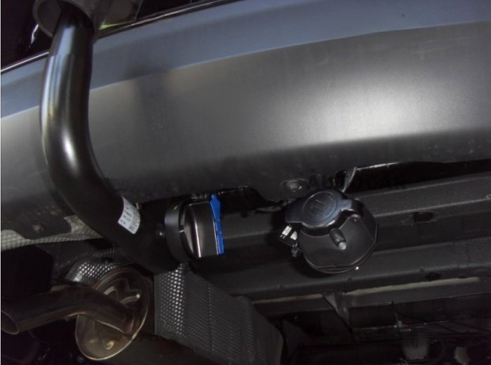Dacia Lodgy dupa 2012 carlig de remorcare demontabil automat vertical marca Autohak [6]