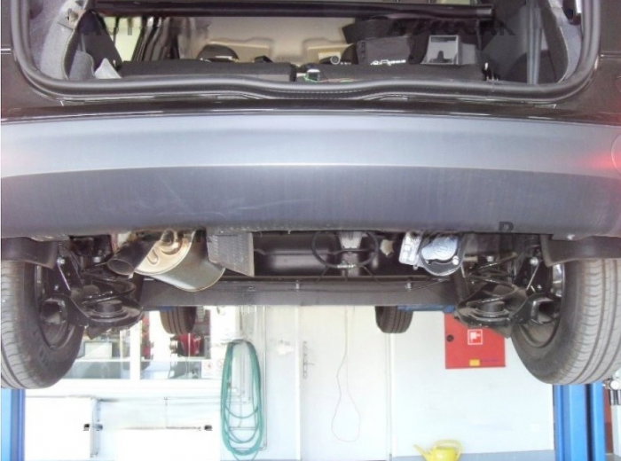 Dacia Lodgy dupa 2012 carlig de remorcare demontabil automat vertical marca Autohak [9]