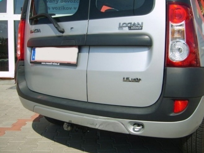 Dacia Logan MCV dupa 2007 - 2012 carlig de remorcare demontabil automat cu maneta marca Autohak [3]
