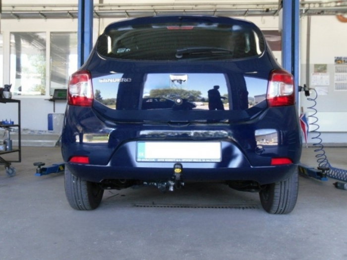 Carlig remorcare Dacia Sandero dupa 2013 marca Autohak [3]