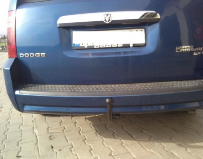 Dodge Grand Caravan dupa 2010 carlig de remorcare demontabil automat vertical marca Thule [8]