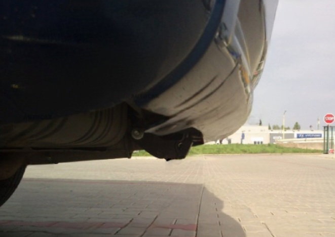 Dodge Grand Caravan dupa 2010 carlig de remorcare demontabil automat vertical marca Thule [4]