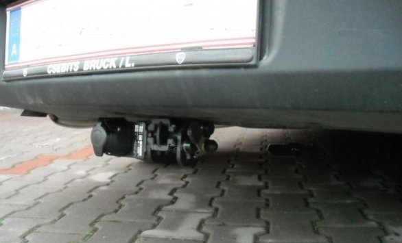 Fiat Croma dupa 2005 carlig de remorcare demontabil automat cu maneta marca Autohak [2]