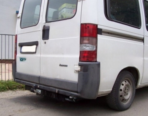 Carlig remorcare Fiat Ducato duba, platforma 1994 - 1999 marca Autohak [6]