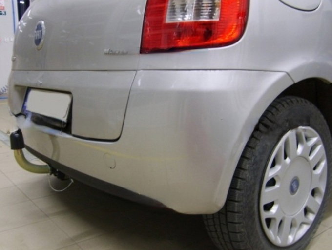 Fiat Multipla dupa 2005 carlig de remorcare demontabil automat cu maneta marca Autohak [2]