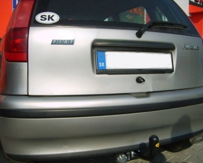 Carlig remorcare Fiat Punto 3/5 usi 1994 - 1999 marca Autohak [5]