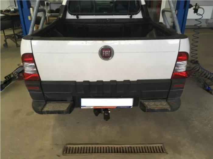Fiat Strada Pickup fabricat dupa 1999 carlig de remorcare [4]