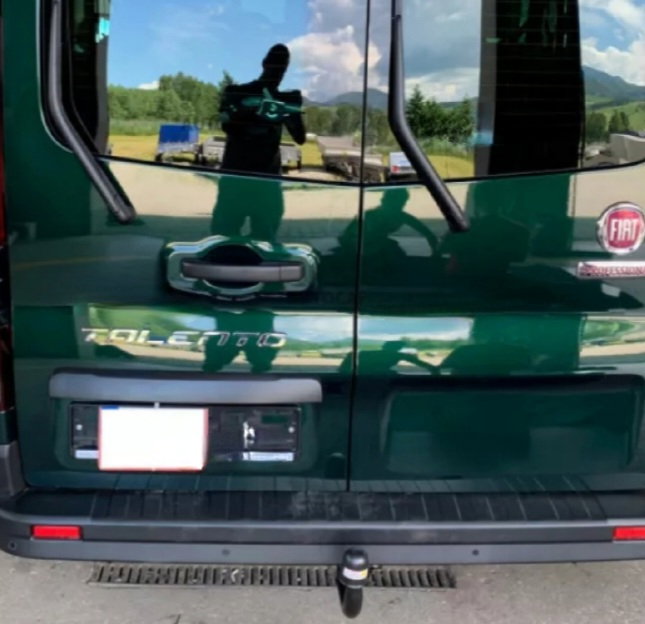 Fiat Talento dupa 2014 carlig de remorcare demontabil automat vertical marca Autohak [8]
