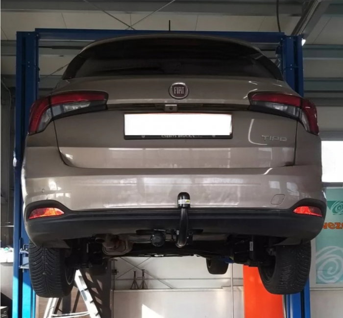 Fiat Tipo combi dupa 2017 carlig de remorcare demontabil automat vertical [4]