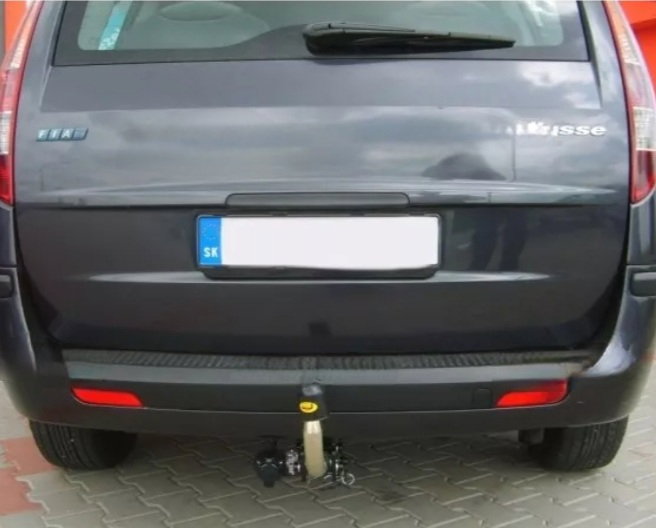 Fiat Ulysse dupa 2002 carlig de remorcare demontabil automat cu maneta [2]