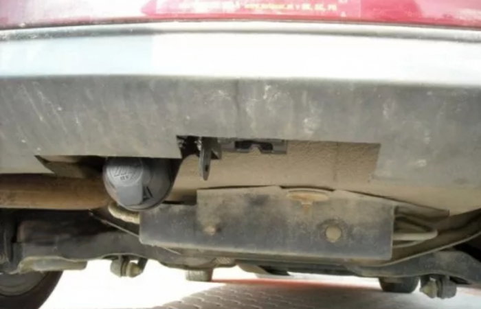 Ford C-Max 2004 - 2011 carlig de remorcare demontabil automat vertical [7]