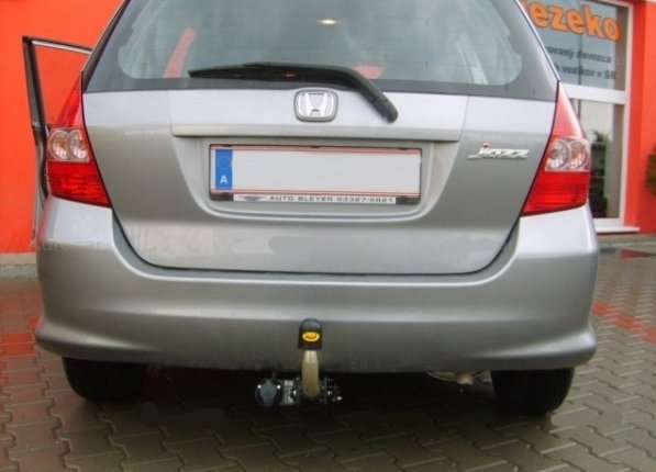 Honda Jazz 2002 - 2008 carlig de remorcare demontabil automat cu maneta marca Autohak [3]