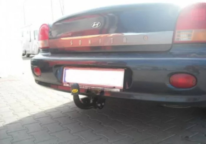 Carlig remorcare Hyundai Sonata 4 usi 2001 - 2004 marca Autohak [2]