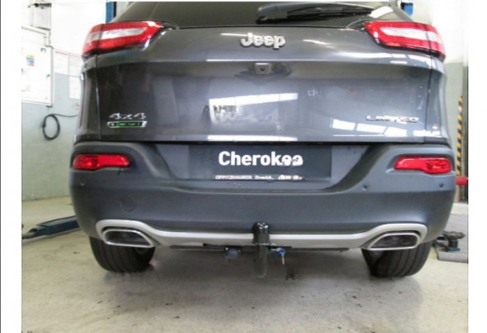 Jeep Cherokee KL dupa 2014 carlig de remorcare demontabil automat vertical marca Autohak [5]