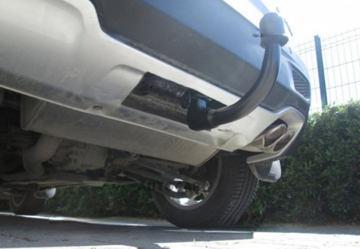 Jeep Renegade dupa 2014 carlig de remorcare demontabil automat vertical marca Autohak [15]
