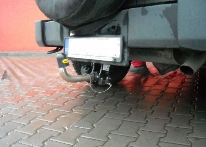 Jeep Wrangler JK 2006 - 2017 carlig de remorcare demontabil automat cu maneta marca Autohak [3]