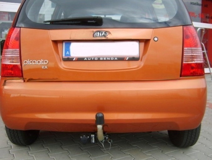 Kia Picanto dupa 2011 carlig de remorcare demontabil automat cu maneta marca Autohak [5]
