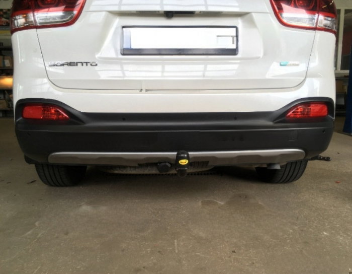 Kia Sorento 2015 - 2018 carlig de remorcare demontabil automat vertical marca Autohak [7]