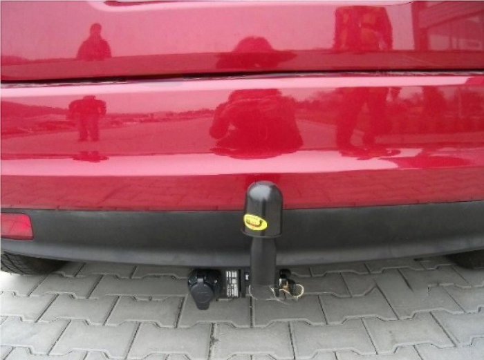 Kia Venga dupa 2009 carlig de remorcare demontabil automat cu maneta marca Autohak [2]