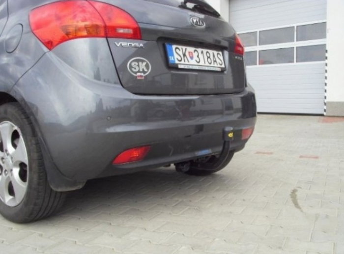Kia Venga dupa 2009 carlig de remorcare demontabil automat vertical marca Autohak [7]