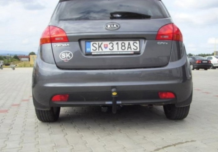 Kia Venga dupa 2009 carlig de remorcare demontabil automat vertical marca Autohak [6]
