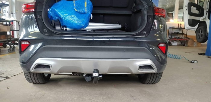 Kia Xceed dupa 09/2019 carlig de remorcare demontabil automat vertical marca Autohak [10]