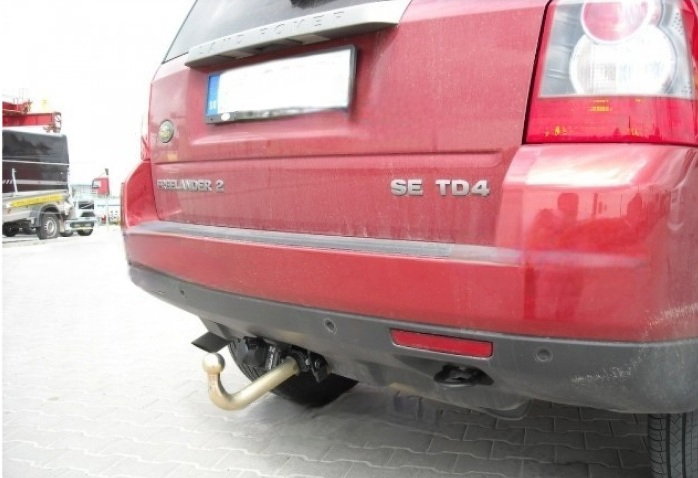 Land Rover Freelander II dupa 2008 carlig de remorcare demontabil automat cu maneta marca Autohak [6]