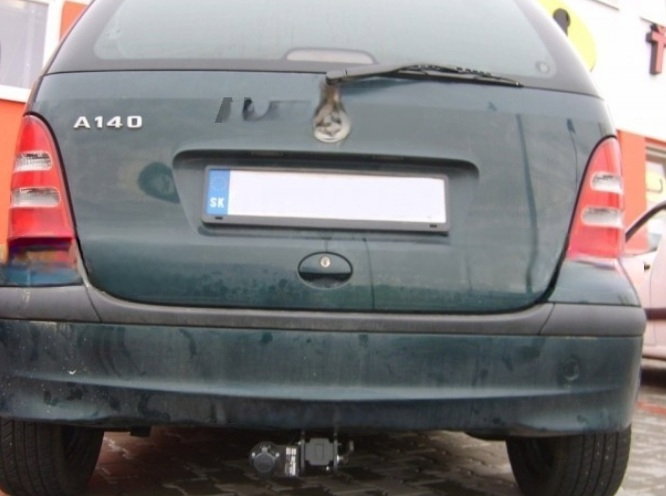 Mercedes A Class (W168) 1994 - 2004 carlig de remorcare demontabil automat cu maneta marca Autohak [2]