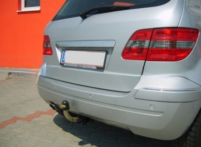 Mercedes B Class (W245) 2005 - 2011 carlig de remorcare demontabil automat cu maneta marca Autohak [4]